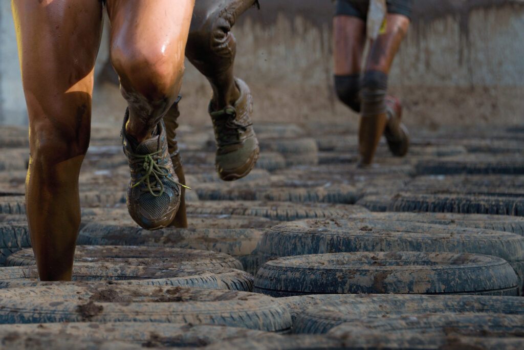 Mud Masters Training – Tipps für Parcours und Hindernisse: Mud Crawl, Rutsche, Monkey Bars, Execution und vieles mehr