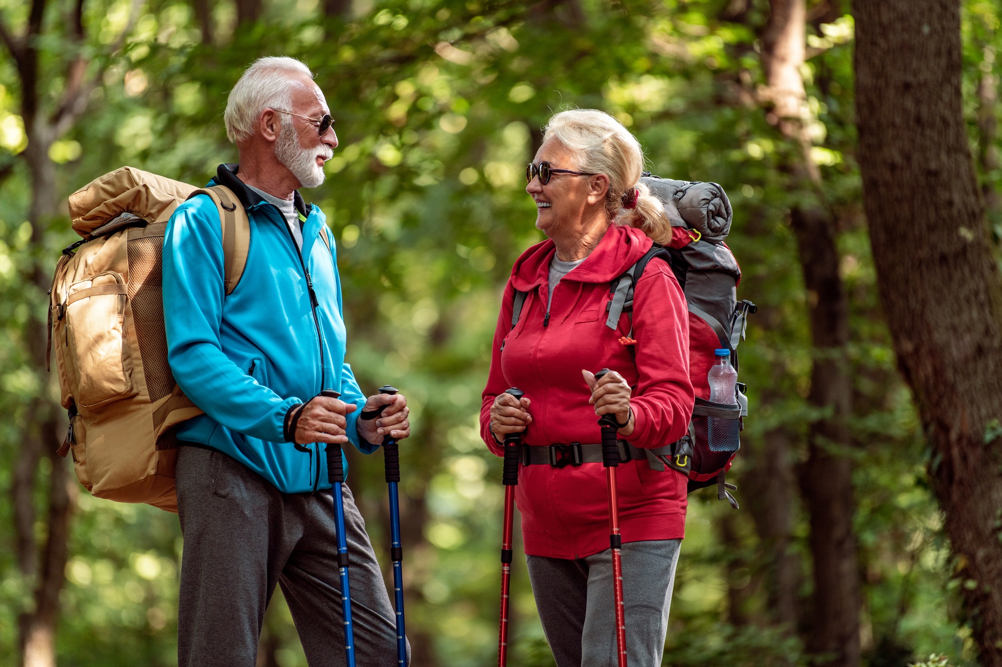 Wandergruppen für Senioren – Ideen, Ausrüstung & Ratgeber für aktive Senioren