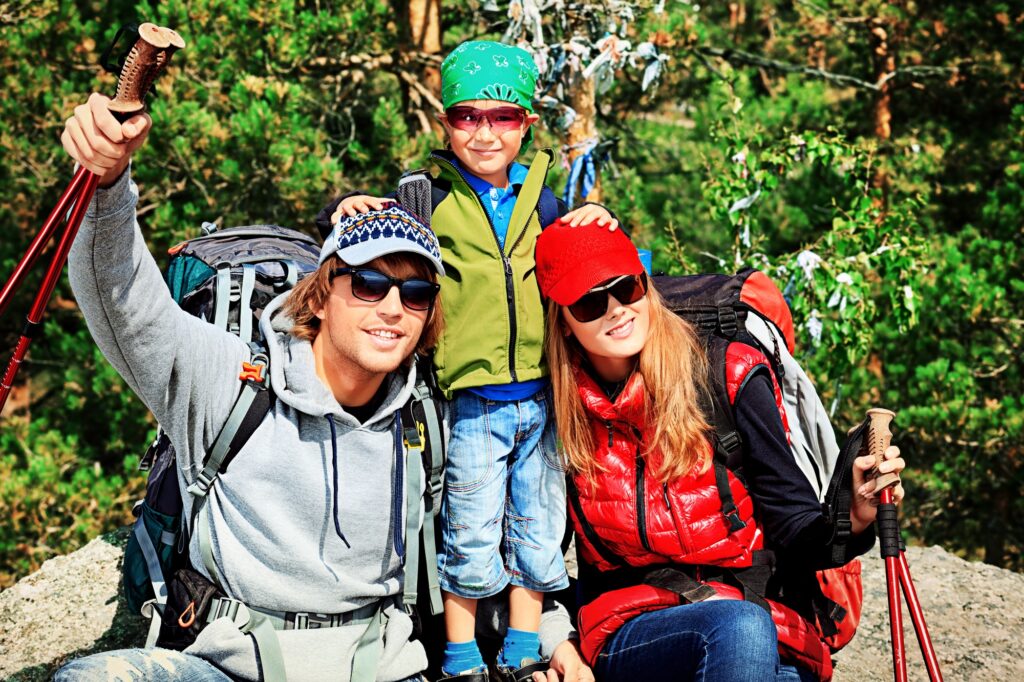 Wandergruppen mit Kindern & Familien: Über die Vorteile gemeinsamer Wanderungen – inklusive Übersicht der Altersgruppen
